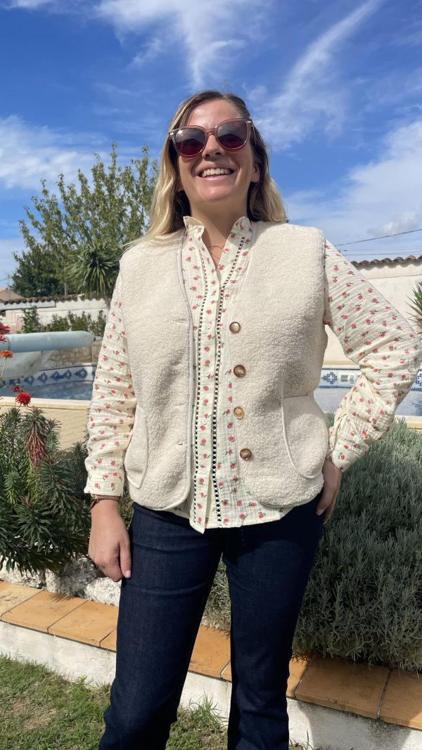 Gilet sans manches "Capucine" crème – Image 2